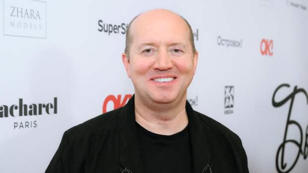 Бурунов на премьере комедии «Комментируй это» рассказал о пользе психотерапии