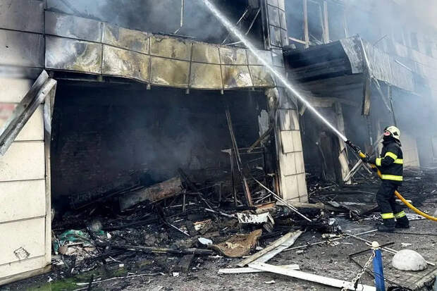 После российских ударов небо над Днепропетровском заволокло дымом