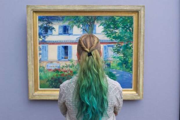 https://i0.wp.com/antipriunil.ru/wp-content/uploads/2017/10/Photographer-goes-through-the-museums-to-capture-the-similarities-between-the-paintings-and-the-visitors-and-the-result-will-impress-you-59e6fb3a4dfb8__700.jpg?resize=680%2C454&ssl=1