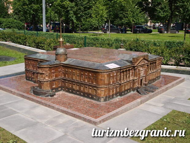 Михайловский замок в миниатюре Михайловский замок в миниатюре