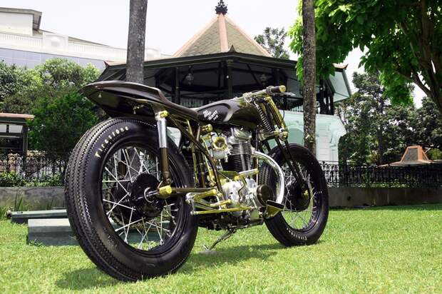 Кафе рейсер Krom Works Matchless