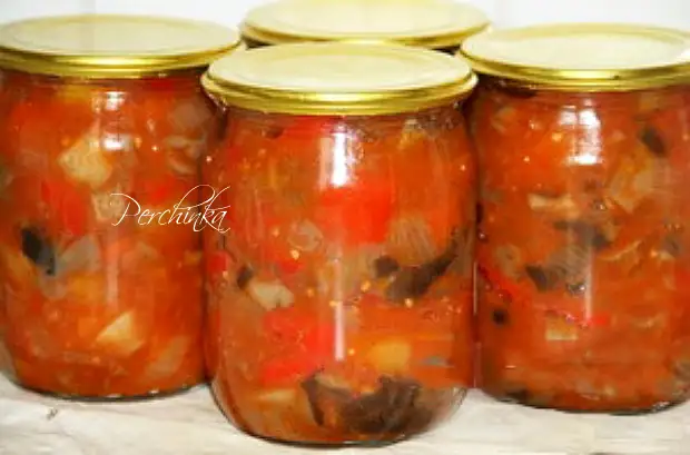 Салат на зиму капуста, шампиньоны, гагашари. Грибы с перцем болгарским на зиму. Салат с баклажанами на зиму. Заготовка баклажан на зиму по корейски. Лечо в банках домашнее.