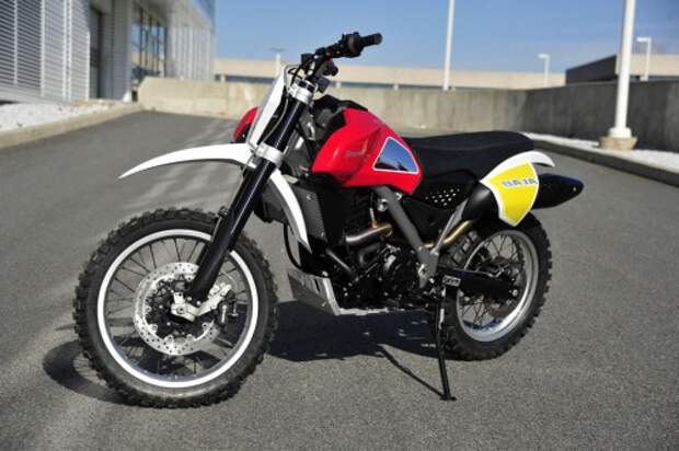 012012-husqvarna-baja-concept-08