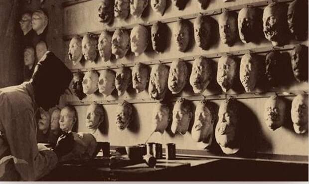 Этот человек делал посмертные маски для солдат во время Первой Мировой войны вирусное фото, фейк