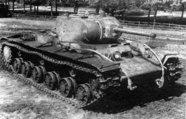 Танк КВ-1: гигант в броне