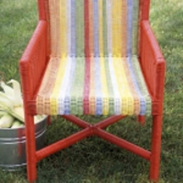 painting-on-wicker-patio-furniture-chair2.jpg