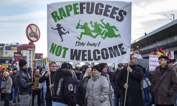Митинг антиисламского движения PEGIDA в Кельне 9 января 2015 года. Фото: Christoph Hardt/Geisler-Fotopres/ ТАСС