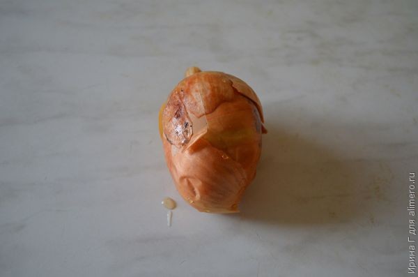 Несколько способов покрасить яйца луковой шелухой