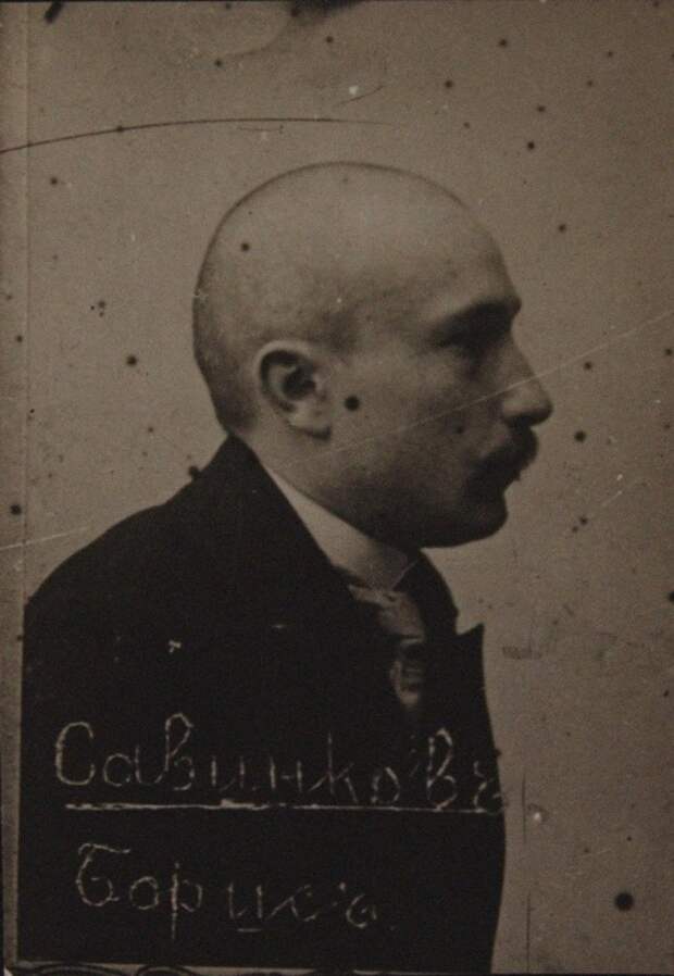 Версий кончины Савенкова две. /Фото: pbs.twimg.com Версий кончины Савенкова две. /Фото: pbs.twimg.com