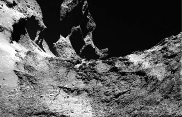 Снимок поверхности кометы Чурюмова-Герасименко
