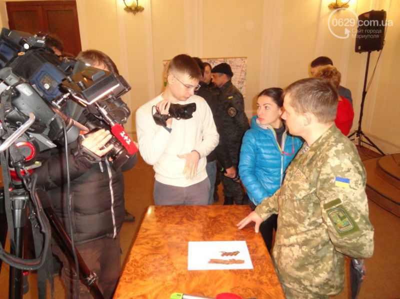 Украинские силовики: "Под Мариуполем против нас применено новое оружие массового поражения. Никто не пострадал..."