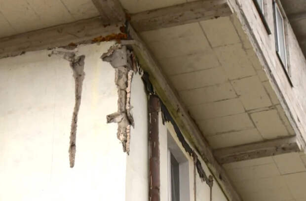 Жильцы многоквартирного дома на Ботанике сталкиваются с серьезными проблемами