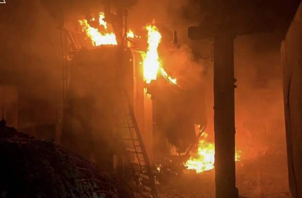 Одесса – творится невозможное: масштабные пожары, прямо сейчас – взрывы в Николаевской области