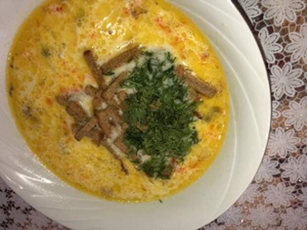 Фото к рецепту: Сырный суп принцесса на горошине Фото к рецепту: Сырный суп принцесса на горошине