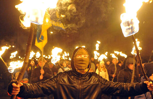 Эксперт: Мятеж «Правого сектора» может подхватить вся украинская армия