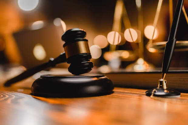 Прокурора по делу Чекалиных уличили в покупке марафона Лерчек за 2690 рублей