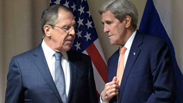 Министр иностранных дел РФ Сергей Лавров (слева) и государственный секретарь США Джон Керри. Архивное фото