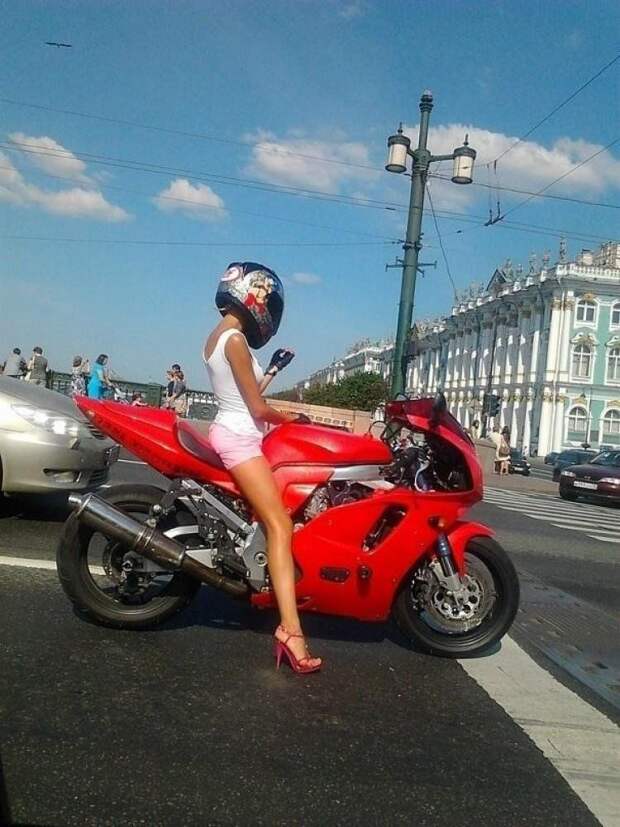 Странные люди, которых можно встретить на дорогах фото