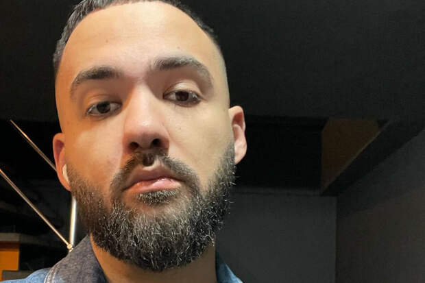 Оганисян: оставшиеся в России комики уже по десятой квартире себе покупают