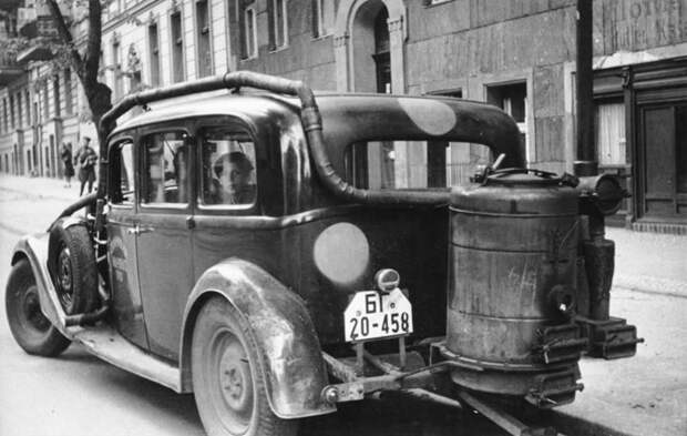 Назад в будущее:автомобиль на дровах: как он работает? дровами заправим, нет бензина проживём