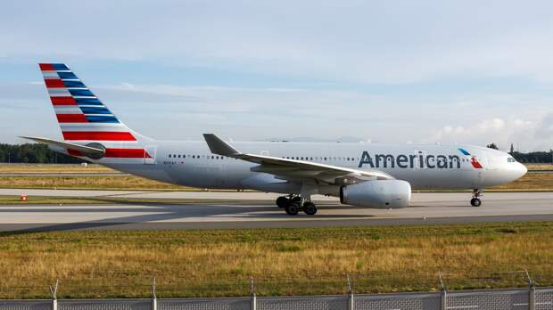 Самолёт авиакомпании American Airlines