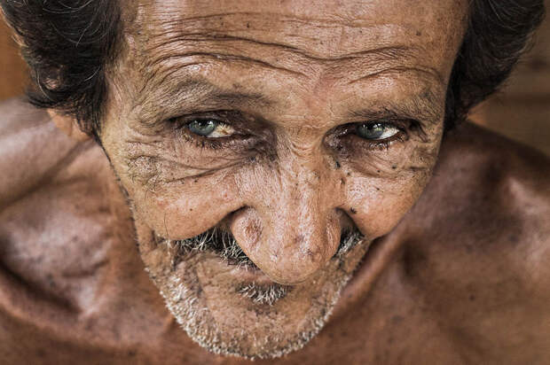 Eyes-are-windows-of-the-soul1__880