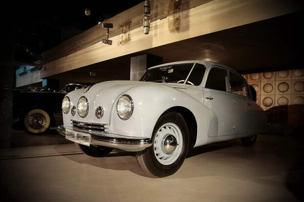 Первый легковой автомобиль покоривший Африку - Татра Т87 tatra, Т87, авто, олдтаймер, ретро автомобиль