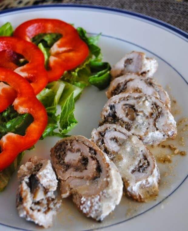 Рулетики из свинины с грибами