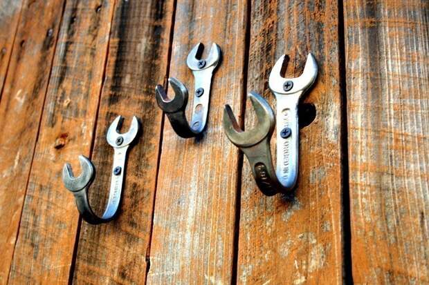 1.Старые ключи превратились в крючки вещь, идея, креатив