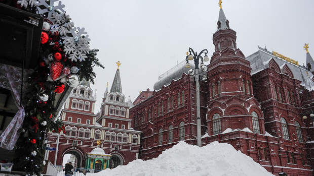 Москву завалило снегом