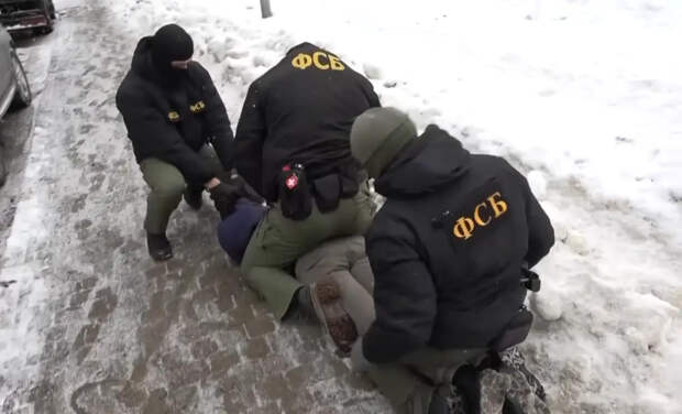 ФСБ задержала украинского агента с оружием в Санкт-Петербурге