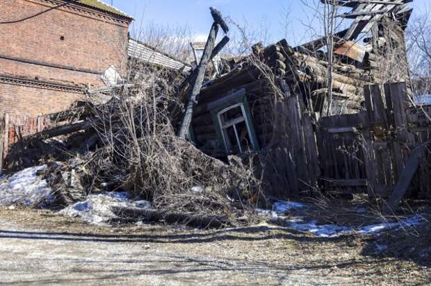 Пожар унес жизни свердловской школьницы и ее матери