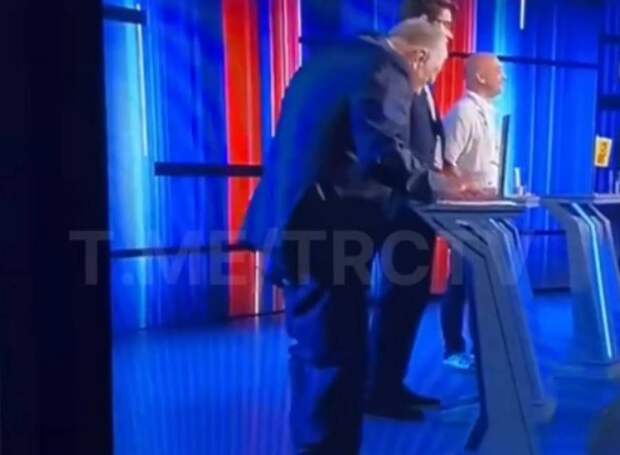 Жириновский потерял штаны во время предвыборных дебатов