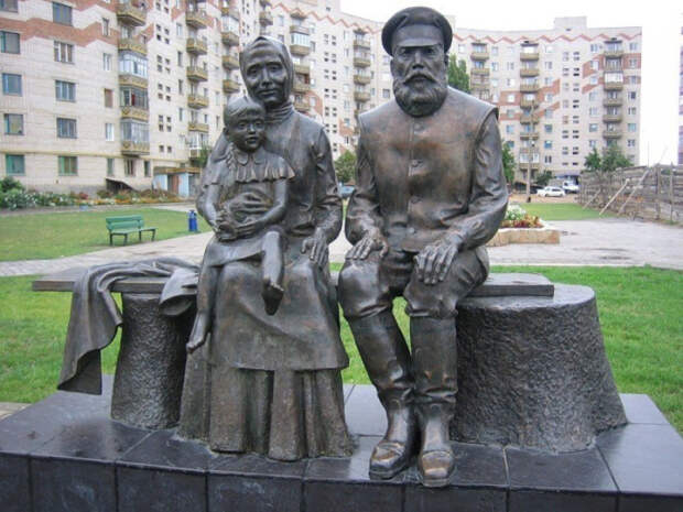 самые трогательные памятники семье 