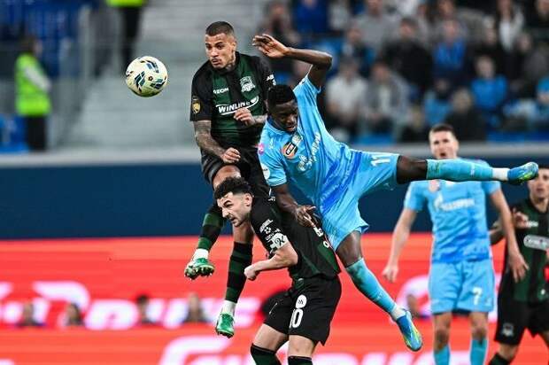 Футбол. Чемпионат России. «Краснодар» сохранил за собой первое место, сыграв вничью с «Зенитом»