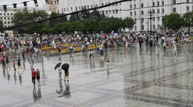 Хабаровск вышел на очередной митинг в поддержку экс-главы региона Сергея Фургала