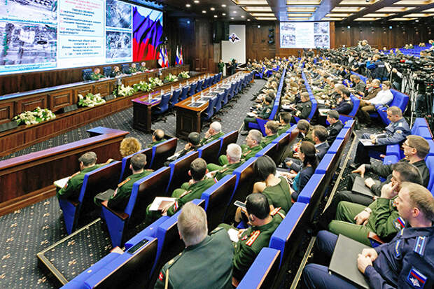Бомбардировки РФ в Сирии вдвое снизили доход "ИГ" от продажи нефти