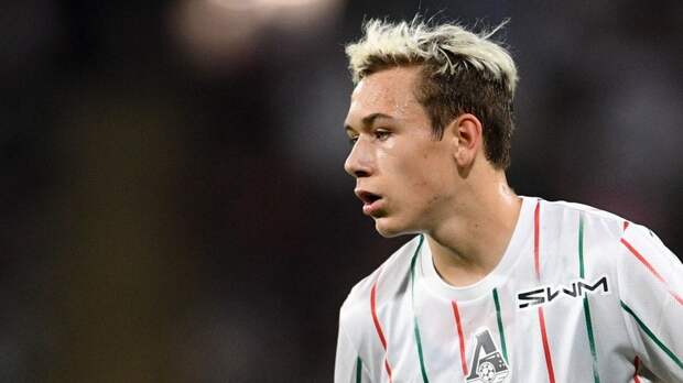 Агент Батракова — о трансфере в Европу: Алексей занимается с репетитором и неплохо владеет английским