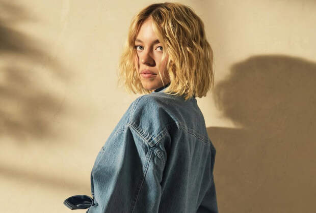 Сидни Суини снялась в рекламе шорт обвиненного в расизме модного бренда