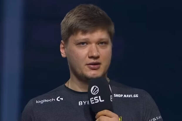 Украинский киберспортсмен пожал руку россиянину и подвергся критике