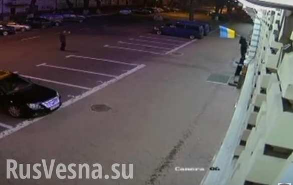 В Одессе с управления полиции сорвали флаг Украины (ВИДЕО) | Русская весна