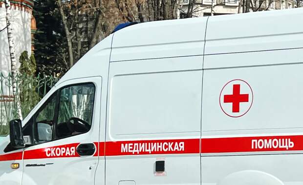 Россиянин с ножом ворвался в больницу и напал на врачей в Махачкале