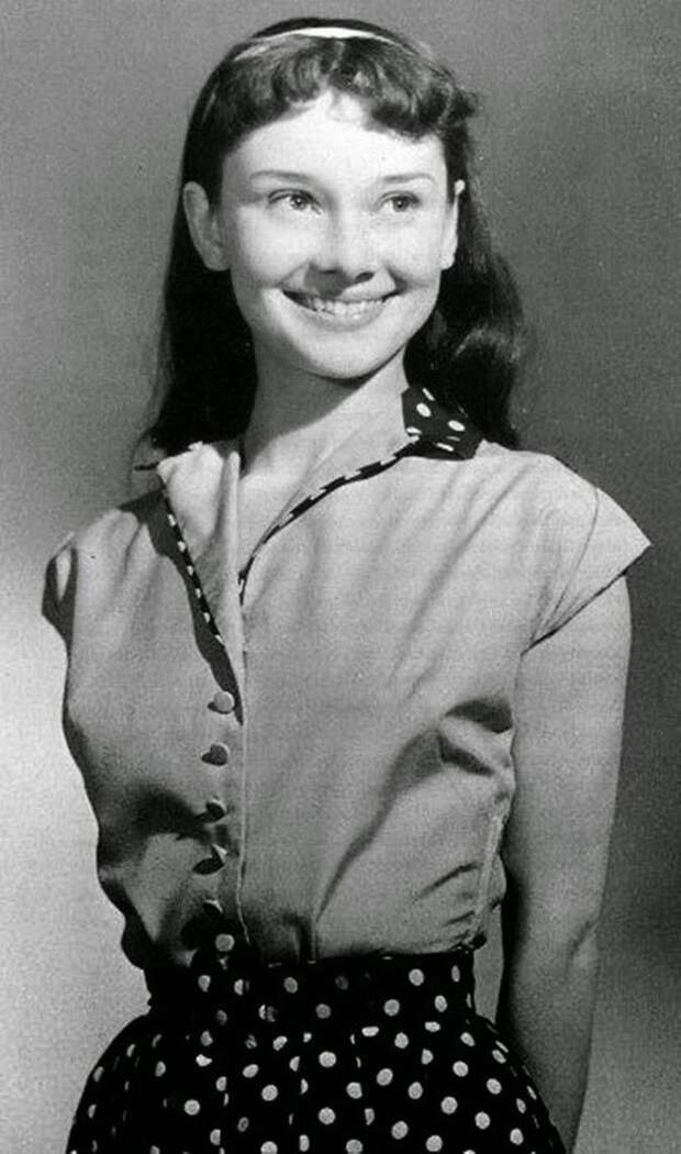 13-летняя Одри Хепберн, 1942 13-летняя Одри Хепберн, 1942 дети, известность, история, фото