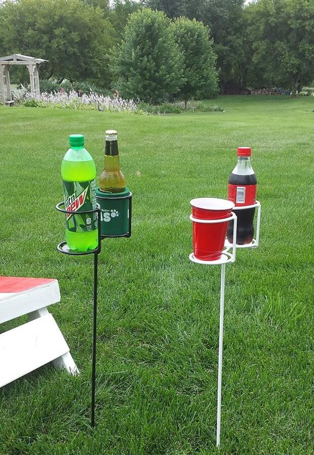 Outdoor-Drink-Stakes