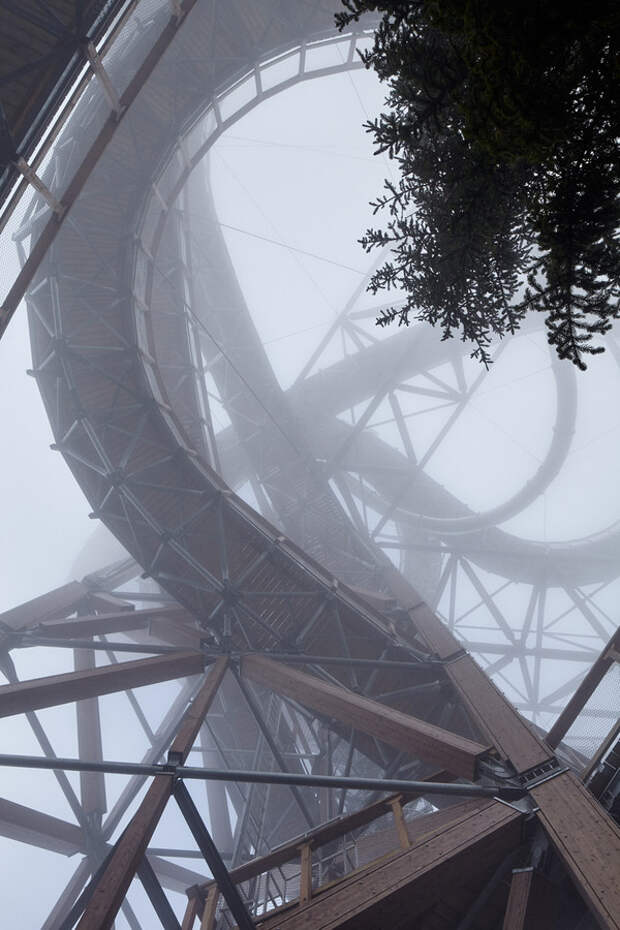 Смотровая площадка с экстремальной горкой в горах Чехии (13 фото) Смотровая площадка с экстремальной горкой в горах Чехии (13 фото)