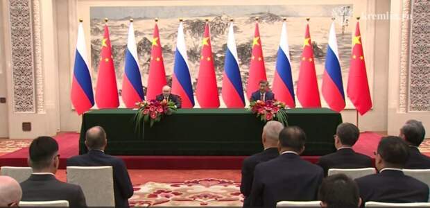 СМИ рассказали о панике Запада после визита Путина в Китай
