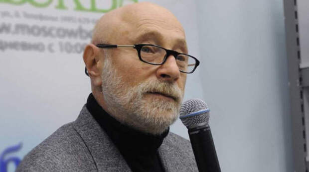 В Госдуме призвали писателя Остера отказаться от российских наград