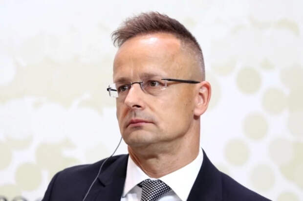 Сийярто заявил, что Венгрия решила заблокировать 20-й пакет против РФ