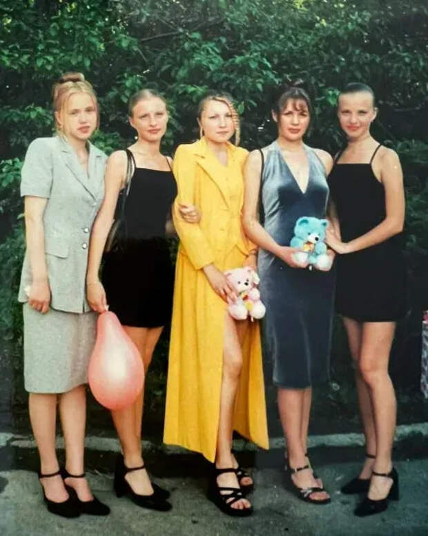 Ирина и Марина Голомаздины (12 Storeez) в юности