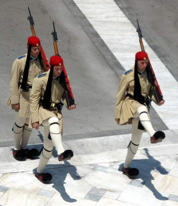 Отзвуки древних традиций: Эвзоны - греческая Президентская Гвардия (19)